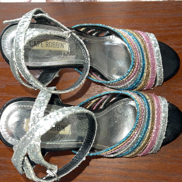 Cape Robbin glittery lucite block heel sandal Sz 7.5 - Picture 5 of 6